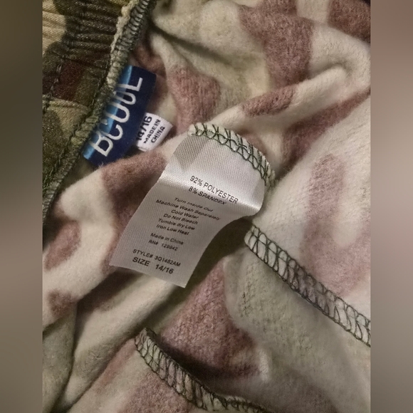 Camouflage Print Sweatpants 14/16 - Picture 5 of 7